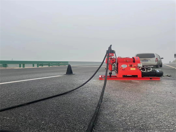 黔南马路路基路面开裂下沉注浆加固灌浆